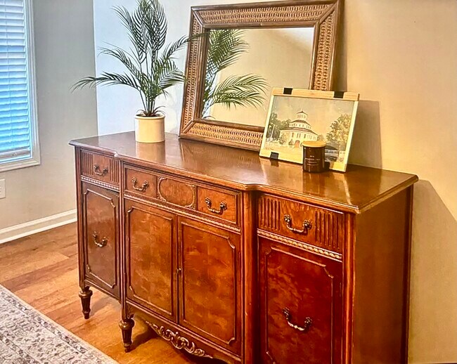 Building Photo - 165 Walton Ave