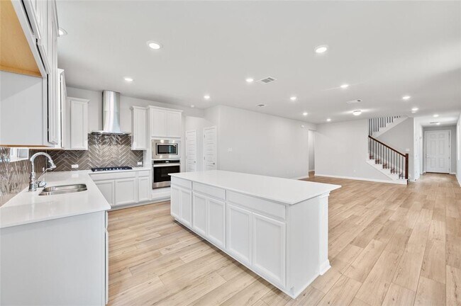 Building Photo - 732 Gray Fox Lp