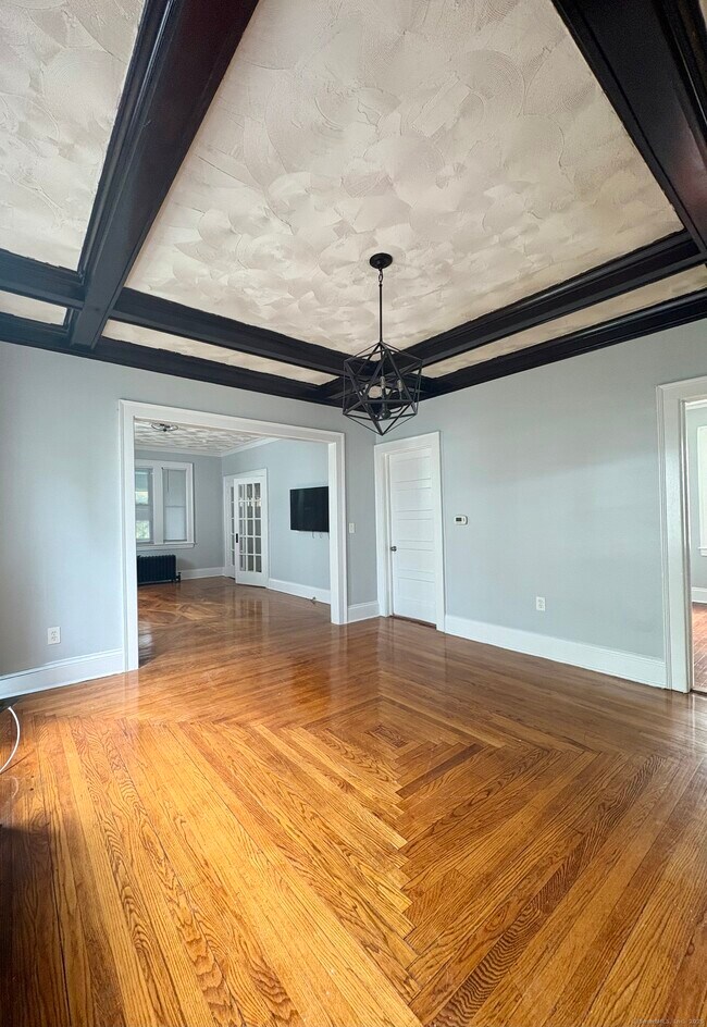 Building Photo - 46 Westbourne Pkwy