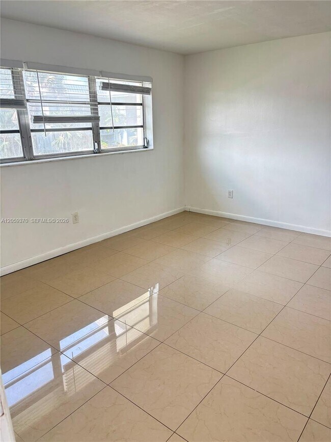 Building Photo - 7410 SW 82nd St
