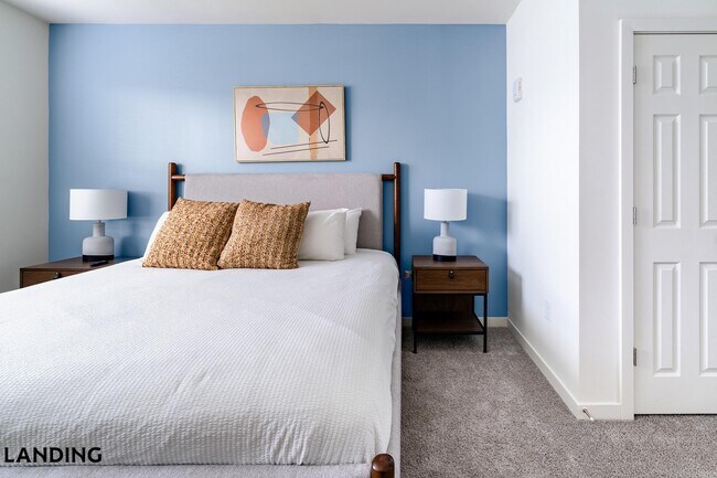 Building Photo - 6225 Mobile Hwy