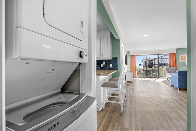 Building Photo - 2805B N Ocean Blvd
