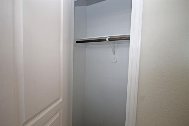 Building Photo - 4415 Iron Horse Dr
