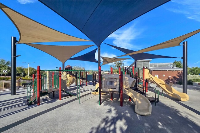 Building Photo - 10667 Harvest Green Way