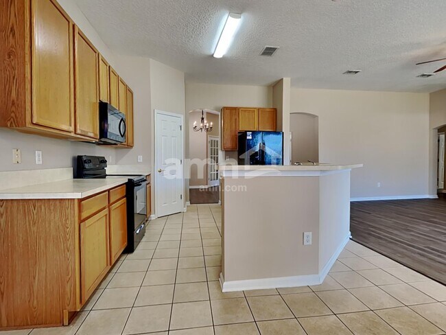 Building Photo - 3108 Silverado Cir