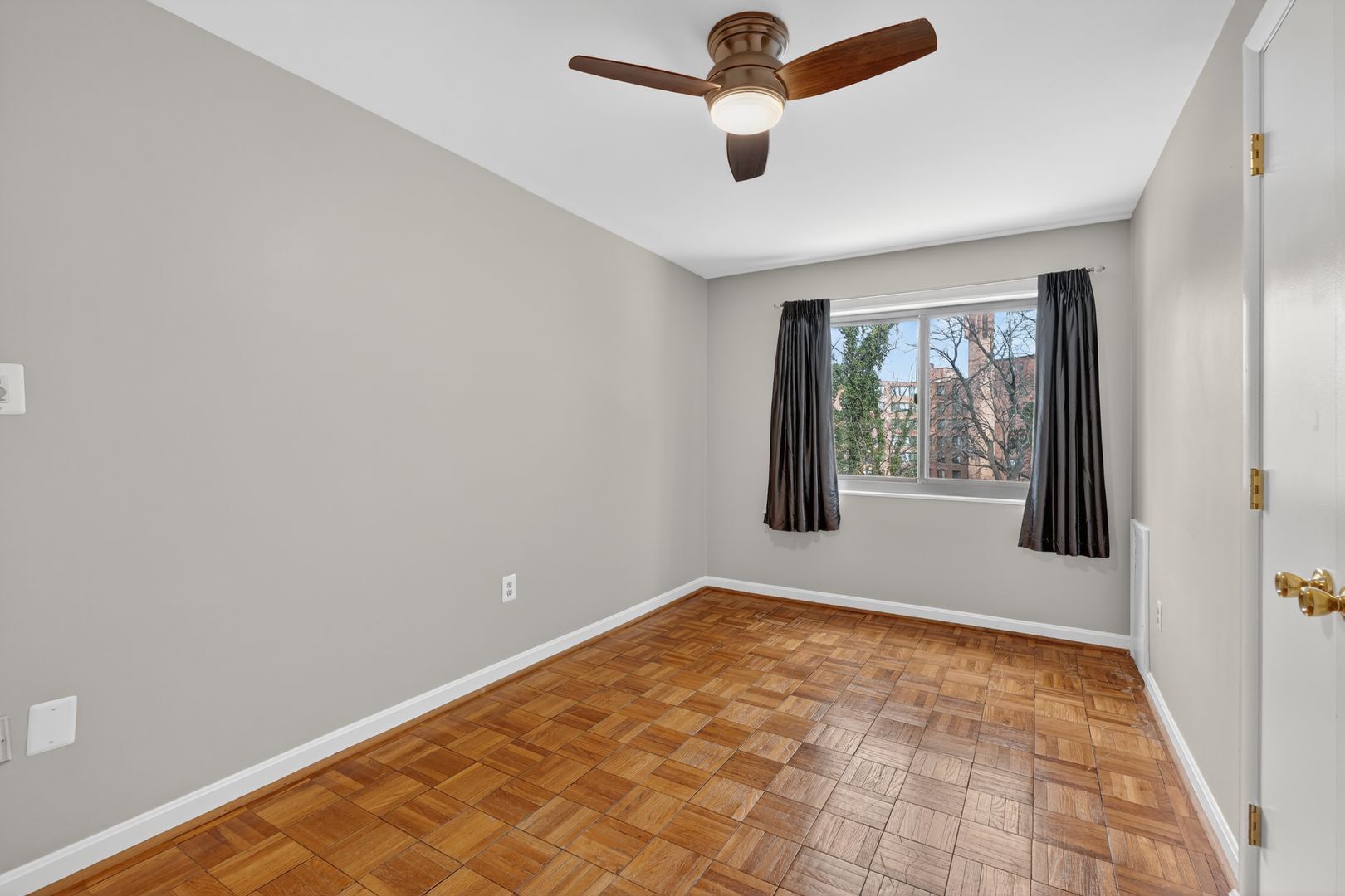 Building Photo - 3825 Davis Pl NW