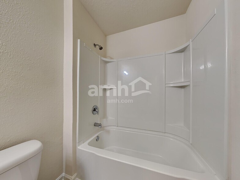 Building Photo - 3462 Lynn Ct