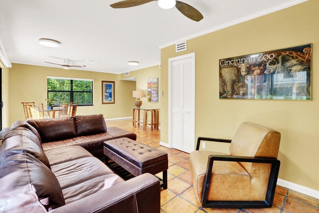 Building Photo - 300 Inlet Way