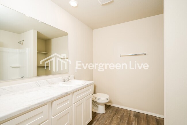 Building Photo - 10106 E King Pl