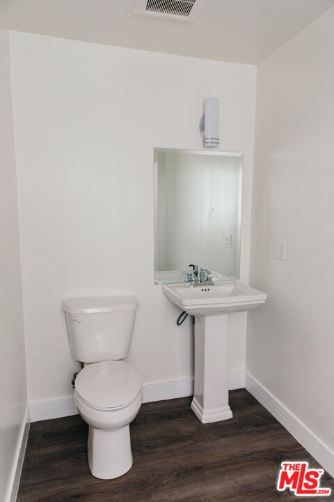 Building Photo - 1431 S Sherbourne Dr