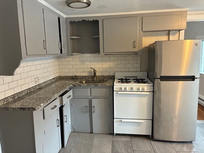 Building Photo - 1725 Commonwealth Ave