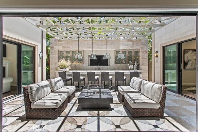 Building Photo - 121 Amber Sky