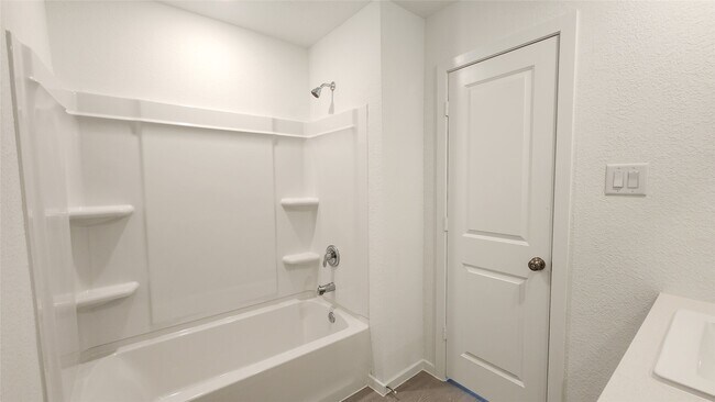 Building Photo - 16723 Old Wagon Wy