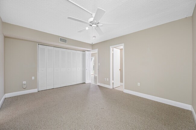 Building Photo - 10033 64th Ave N