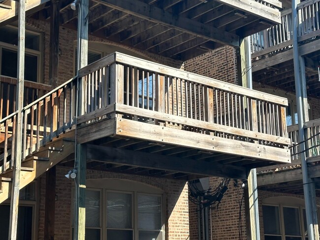 Building Photo - Available Feb 1! Huge Deck, Pet Friendly, ...