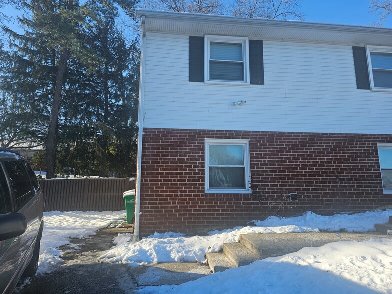 Primary Photo - 10800 Joyceton Ct