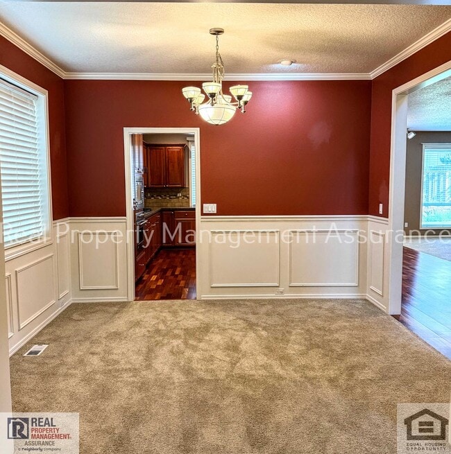 Building Photo - 13611 NW Stonebridge Dr