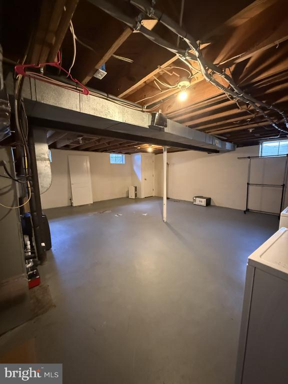 Building Photo - 12109 E Gate Ln