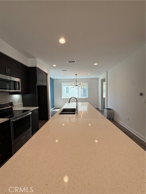 Building Photo - 820 Aloe Pl