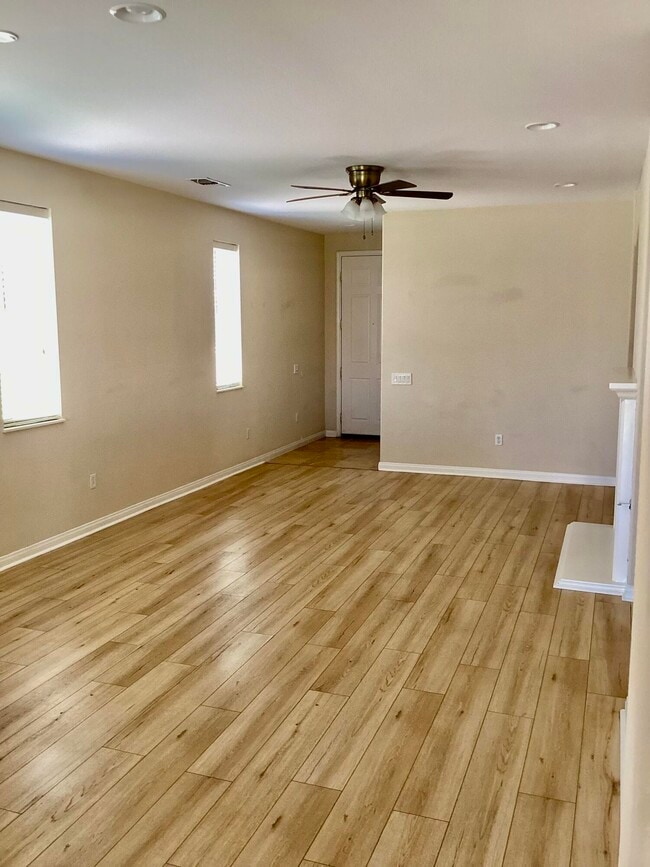 Building Photo - 41444 Via Arleta