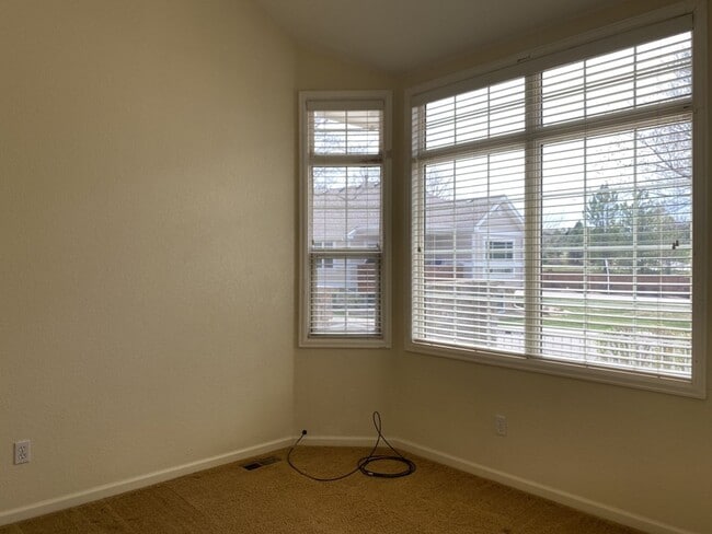 Building Photo - 5742 Crestwood Dr