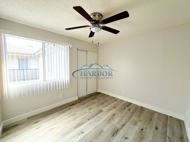 Building Photo - 2315 S Grand Ave