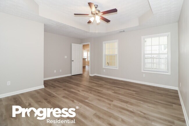 Building Photo - 358 Shadowbrooke Cir SW