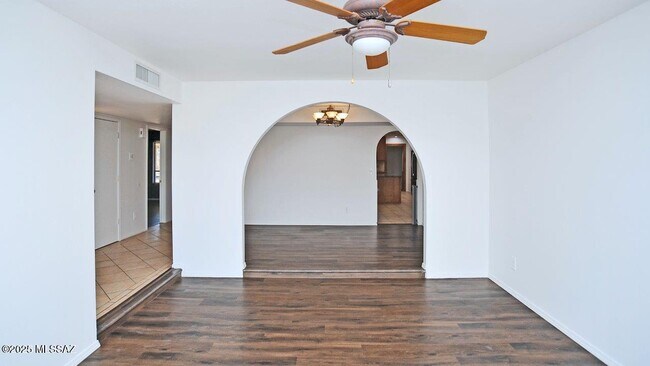 Building Photo - 4741 W Red Wolf Dr