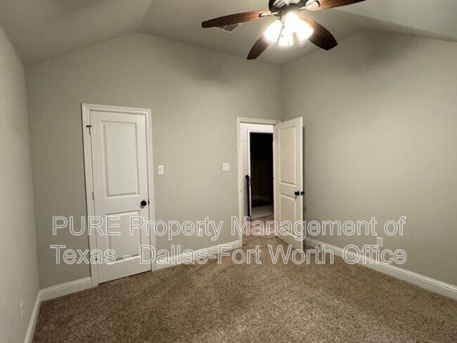 Building Photo - 1612 Town Creek Cir