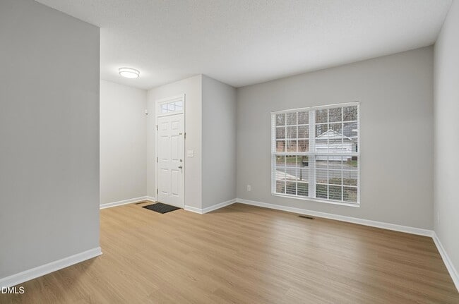 Building Photo - 108 Henson Pl