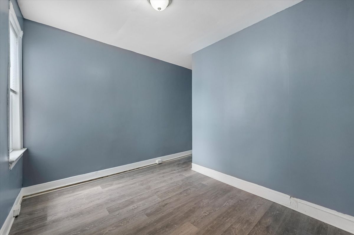 Building Photo - 1110 Morton Ave