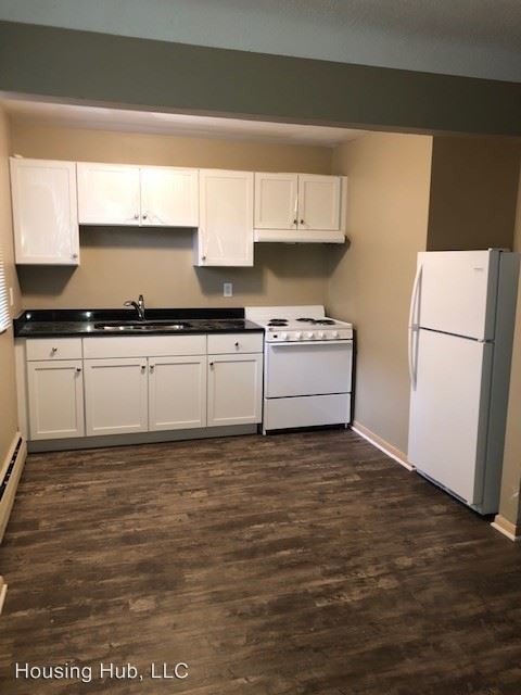 Building Photo - 594 Lawson Ave W