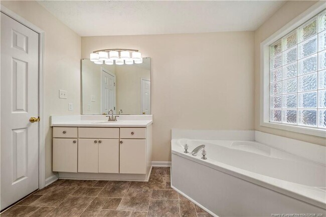 Building Photo - 380 Bubble Creek Ct
