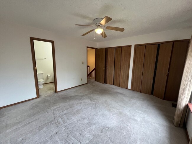 Building Photo - Beautiful 3 bed 2 1/2 bath with 2 car garage! (NEW PICTURES TO COME!!)