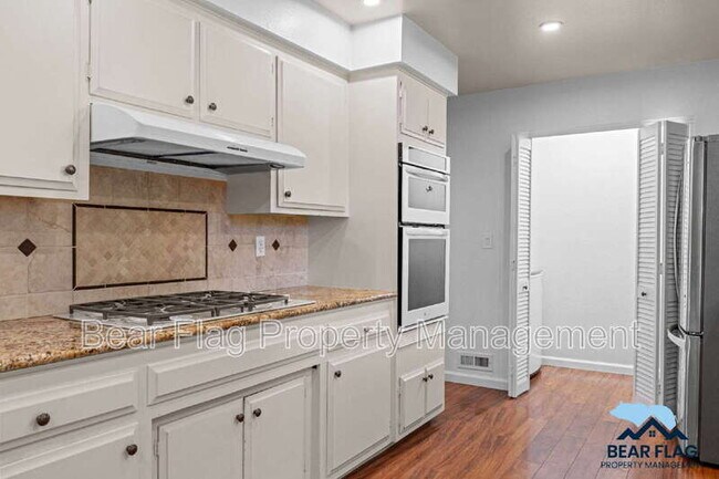 Building Photo - 7919 Ridgemont Dr