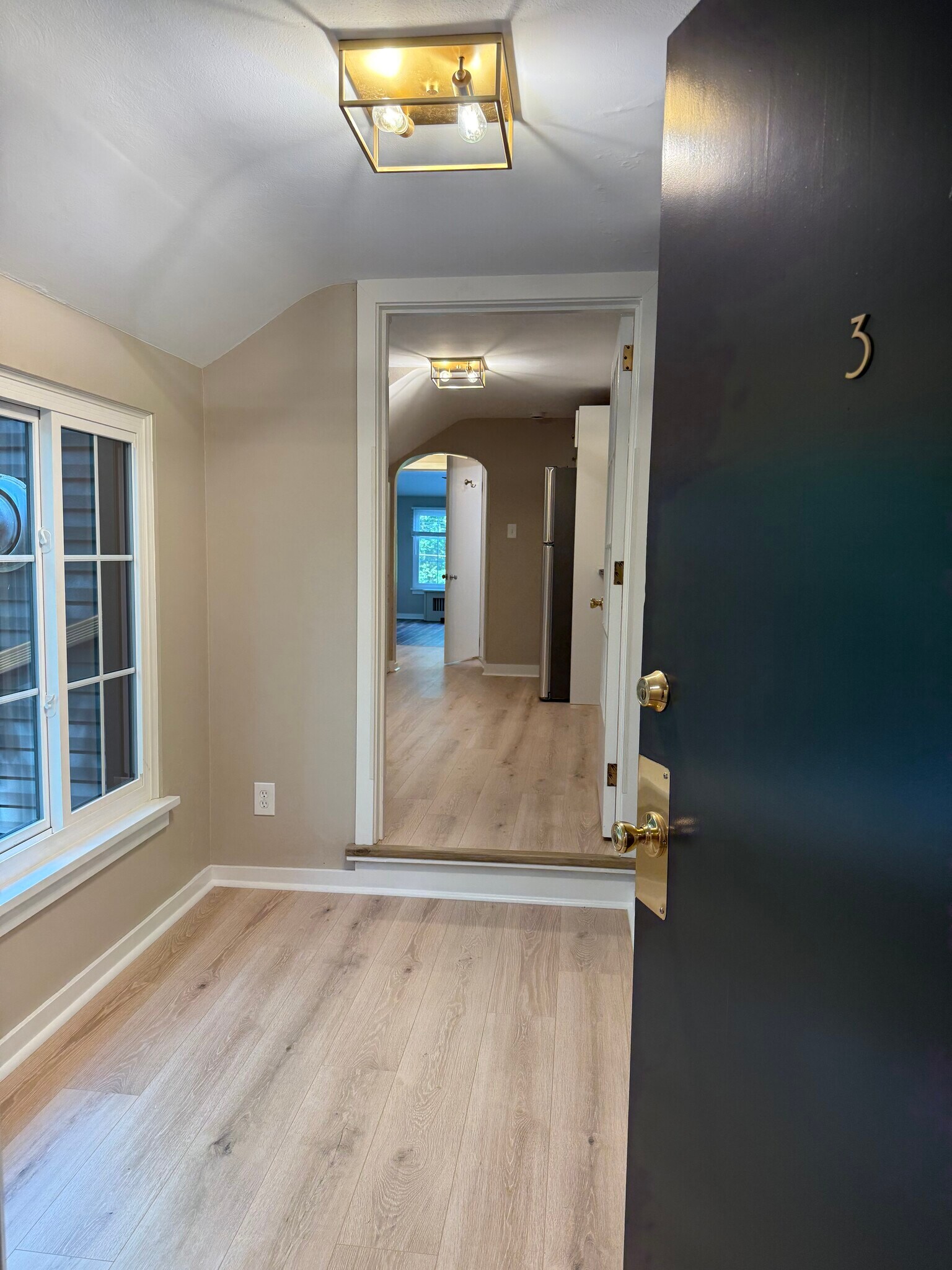 Building Photo - 101 41st St