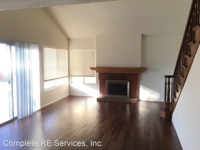 Building Photo - 4 br, 2.5 bath House - 16177 Barbee St