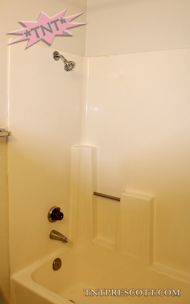 Building Photo - Condo in Montana Villas HOA