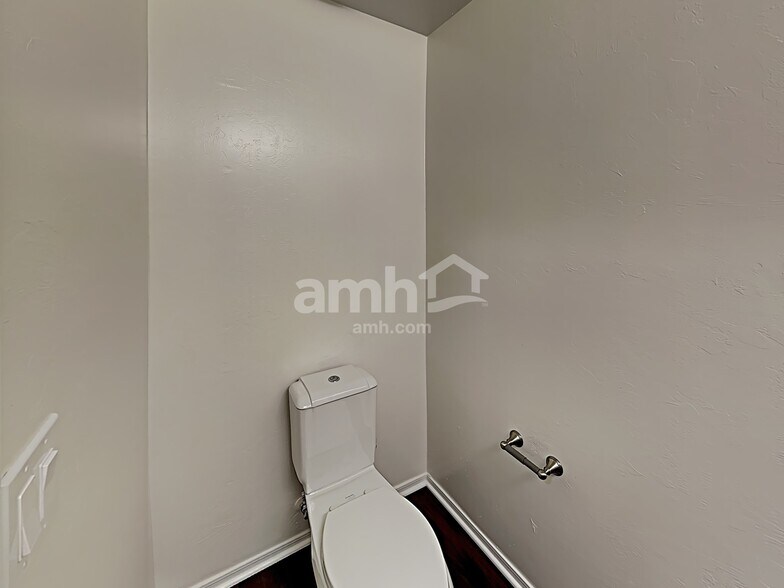 Building Photo - 18253 S Avenida Arroyo Seco