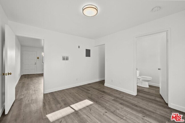 Building Photo - 14333 Haynes St
