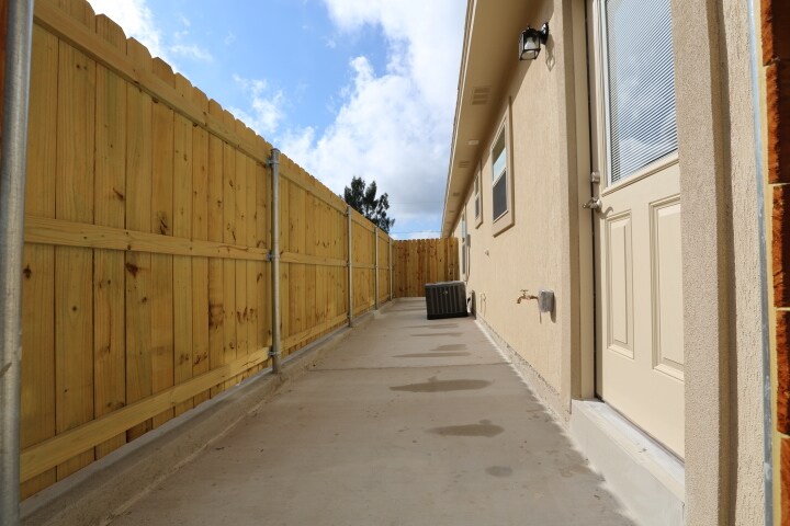 Building Photo - 900 Myrtle Beach Ave