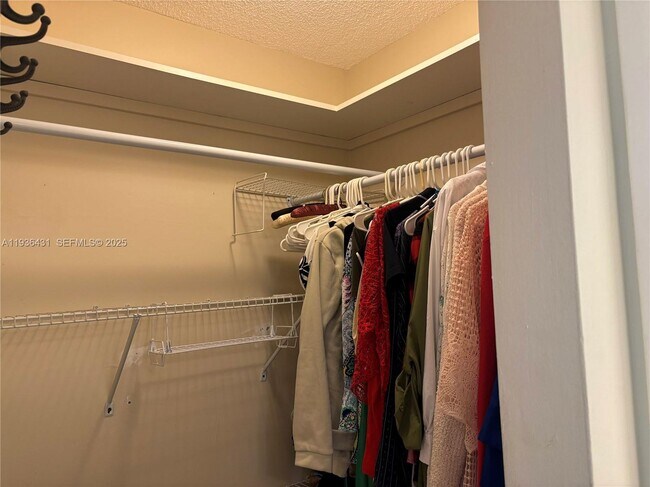 Building Photo - 351 Cambridge Rd