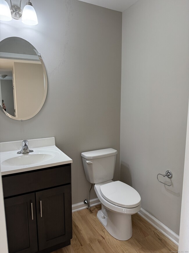 Building Photo - 314 Bridgeport Ave