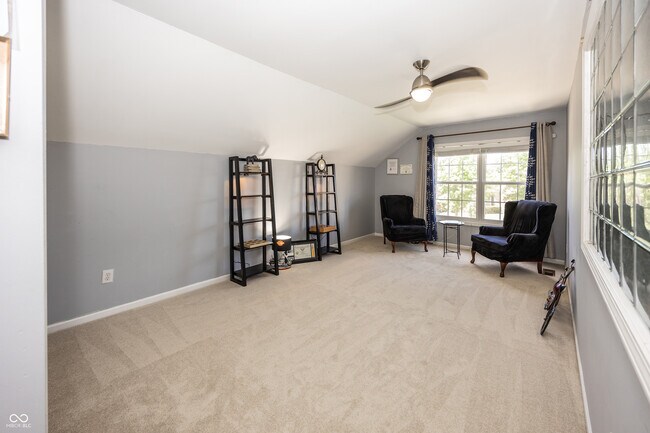 Building Photo - 5889 Pebblestream Dr