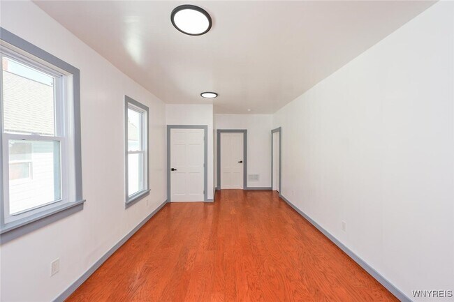 Building Photo - 30 Glenwood Ave