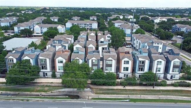Building Photo - 1416 Waterloo Shore Ln