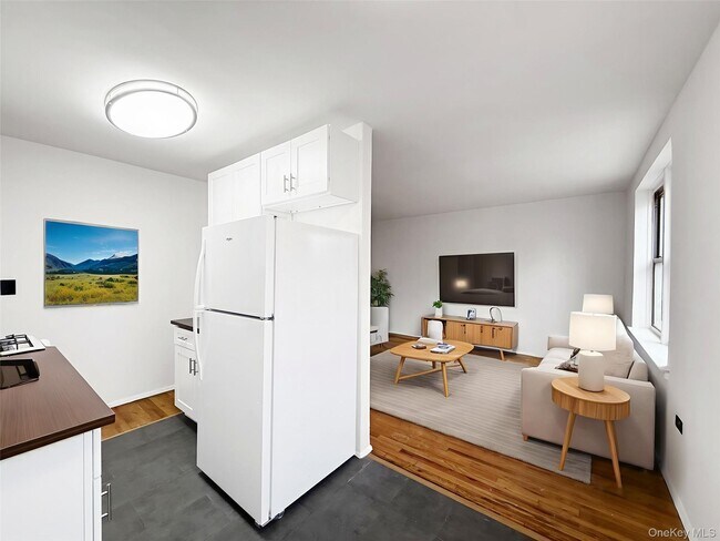 Building Photo - 2630 Kingsbridge Terrace