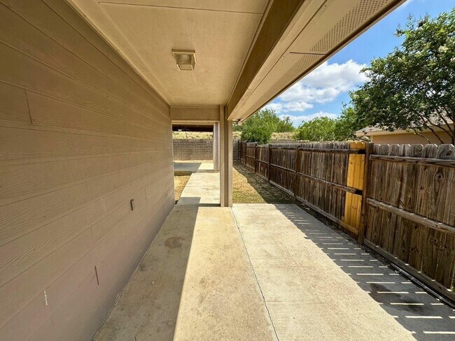 Building Photo - 5516 Lost Hills Trail