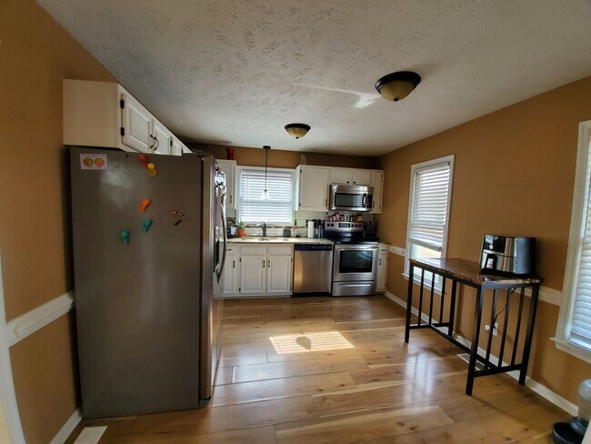 Building Photo - 6786 Candlewood Dr