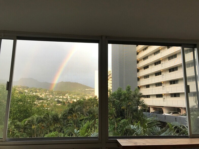 Beautiful Punchbowl views - 1011 Prospect St